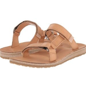 Reba Women’s Universal Slide Leather
